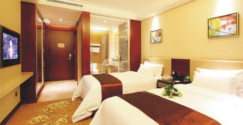 Shenzhen Baoan Royal International Hotel Exterior photo